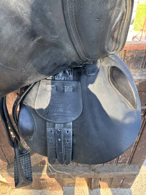 Selle Hervé Godignon noir 17,5