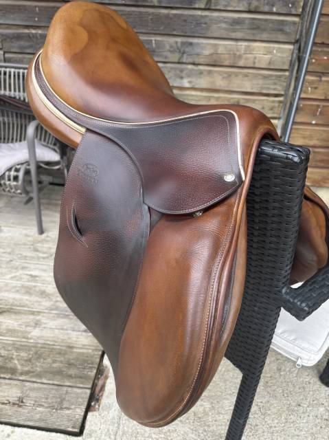 Selle Devoucoux Biarritz 17'5