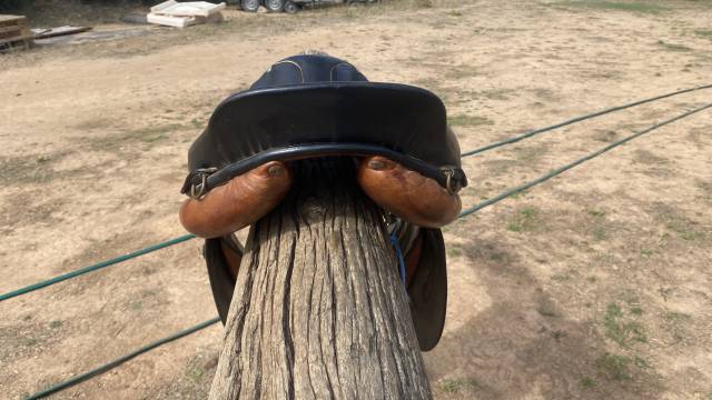 Selle forestier  mixte 17,5 pouces,