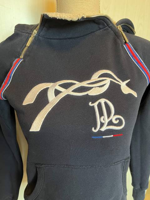 Sweat capuche Penelope Leprevost taille 14 ans