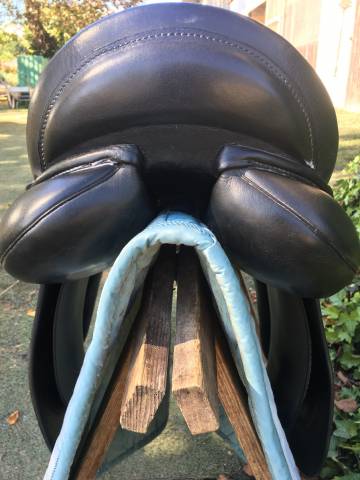 Selle de dressage Kingsley 17,5 