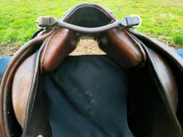 selle GUY CANTIN CSO 16.5 Pouces marron