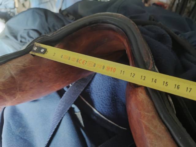 selle FORESTIER modèle DIANE 17 pouces