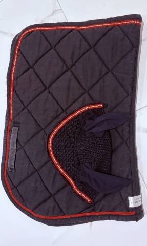 Cristina sport ensemble tapis bonnet strass noir rouge