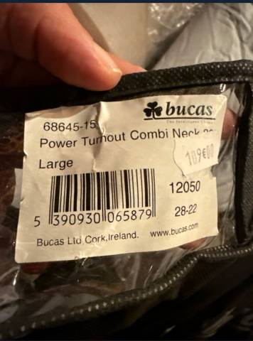 Couvre cou Bucas Power Turnout 300g - NEUF