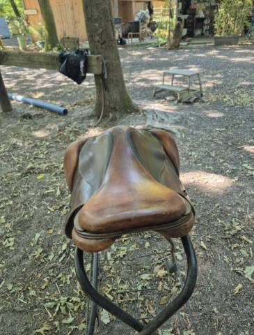 Selle Devoucoux 17,5 pouces