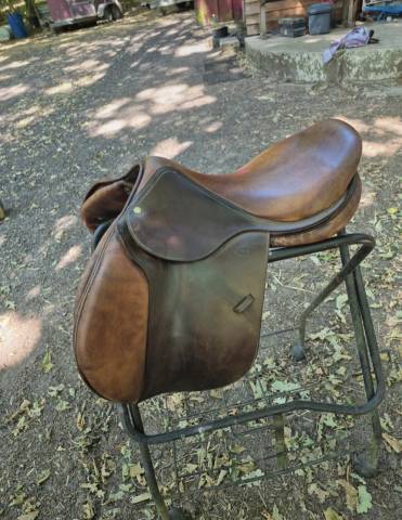 Selle Devoucoux 17,5 pouces