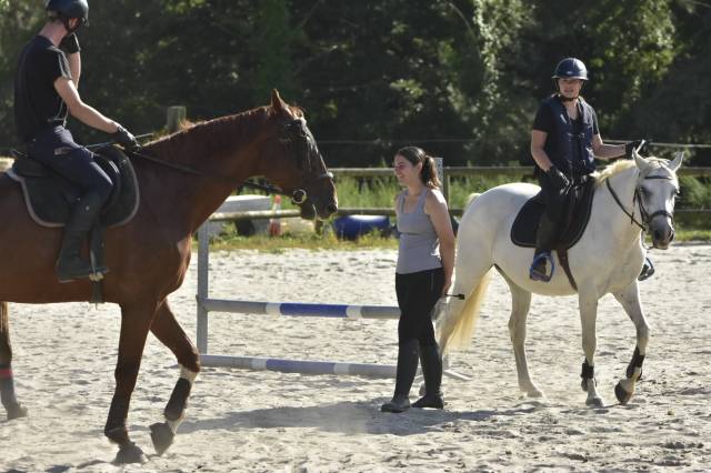 Cavalière enseignante indépendante 