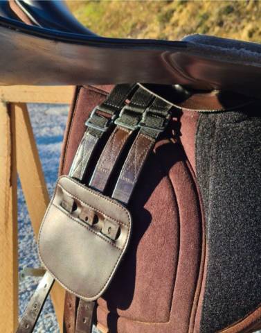 Selle synthétique Éric Thomas