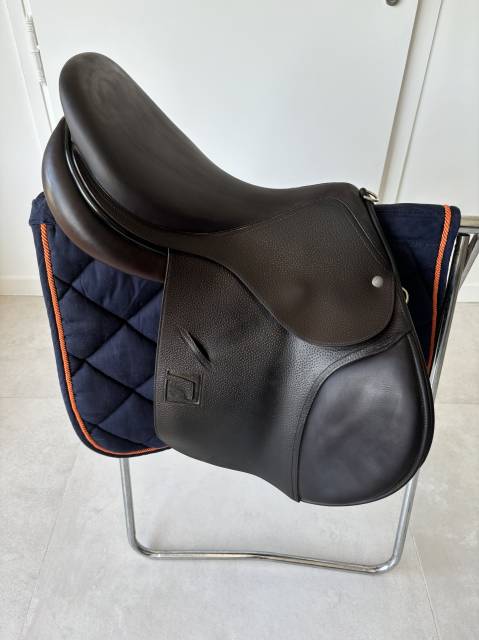 À vendre selle CHILDERIC EXCELLENT ÉTAT 