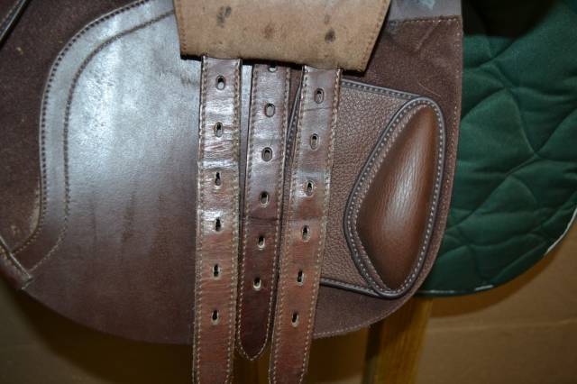 Selle Bates Caprilli Close Contact Cair – 17" – Cuir br