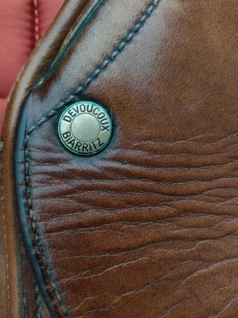 Selle de dressage devoucoux