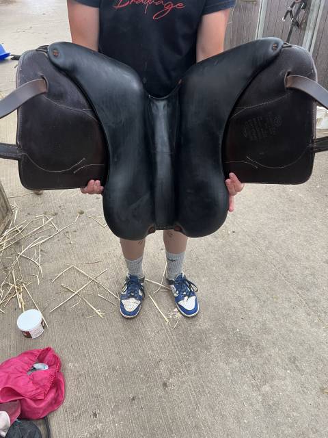 selle de dressage Devoucoux 