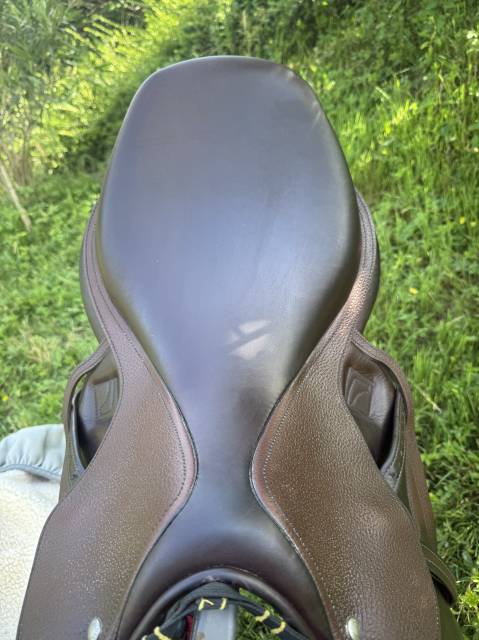 Selle Childeric sans quartier 18" EXCELLENT ETAT