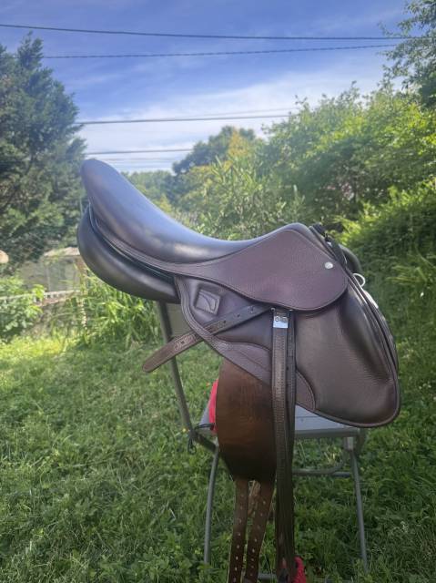 Selle Childeric sans quartier 18" EXCELLENT ETAT