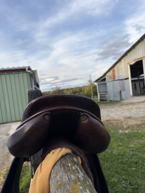 Selle Butet 17,5 pouces – très bon état