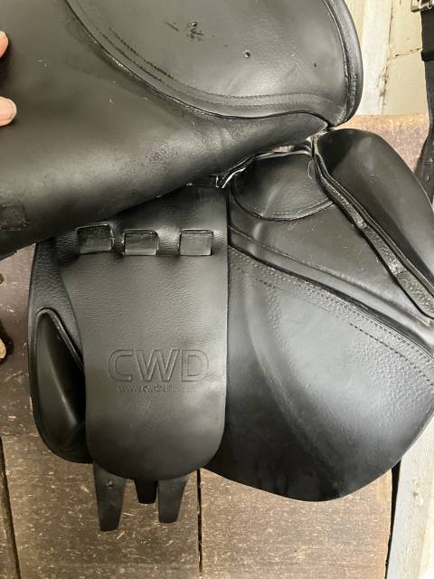 Selle d’obstacle CWD SE02