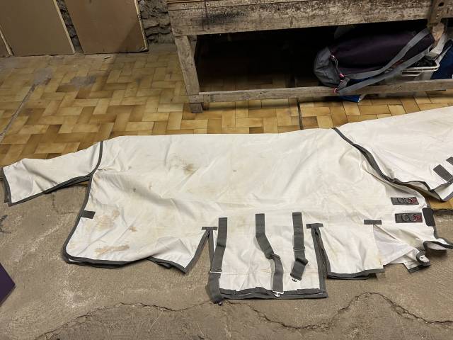 Couverture anti mouche