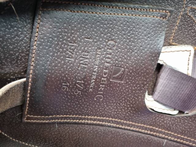 Selle de dressage 
