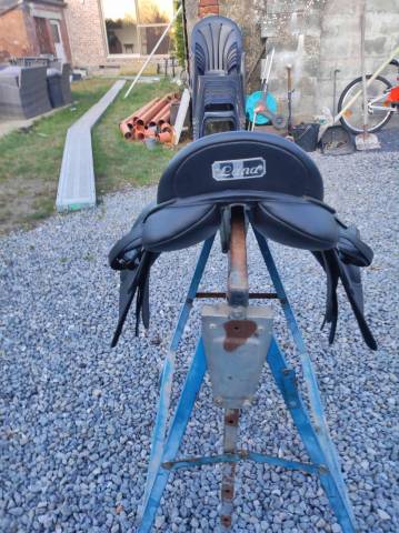 Selle Wintec 500 wide 17,5 pouces