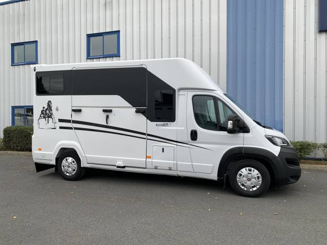 Camion 2 chevaux barbot