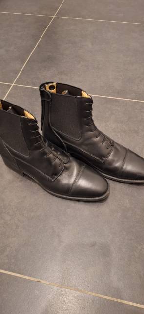 Bottillons à lacets