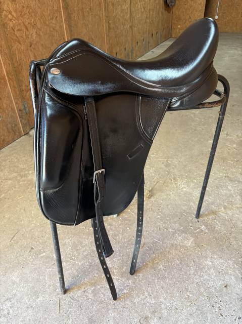 Selle Thorowgood dressage T8 