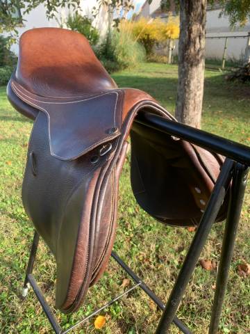 Selle mixte taille : 17,5 pouces 