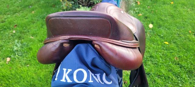 Selle Ikonic marron 16.5