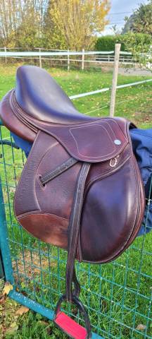 Selle Ikonic marron 16.5