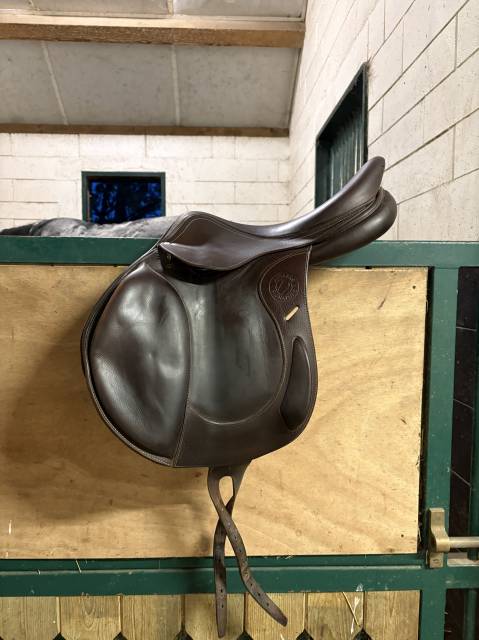 Selle Antarès Signature Mono 17,5" 3AA – excellent état