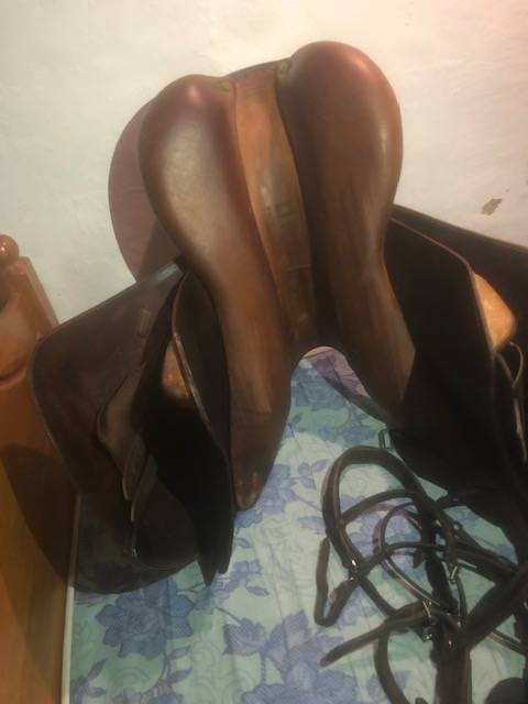 Selle Devoucoux &eacute;quip&eacute;e