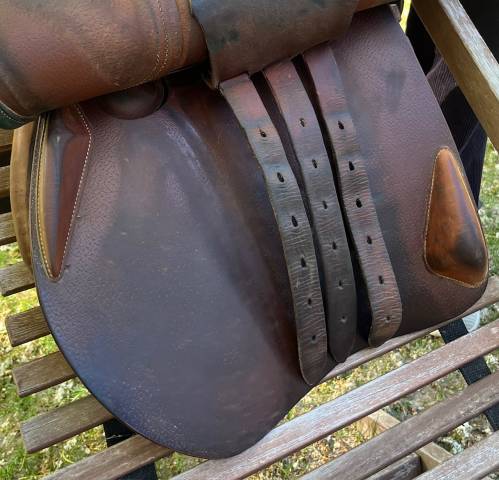 Selle Devoucoux &eacute;quip&eacute;e