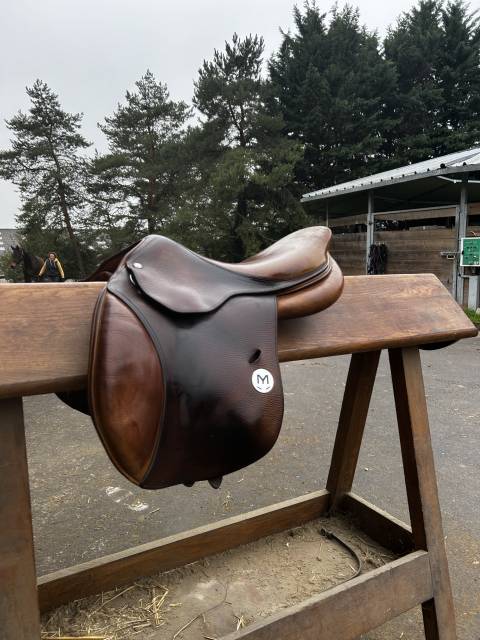 Selle Meyer 2011 taille 16,5