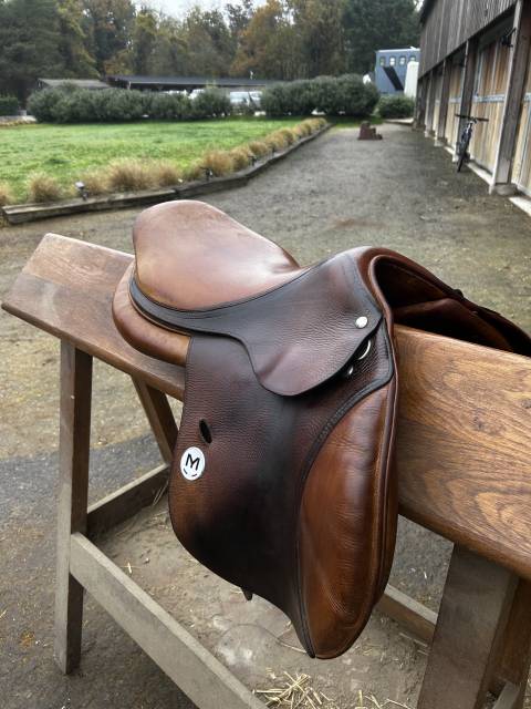 Selle Meyer 2011 taille 16,5