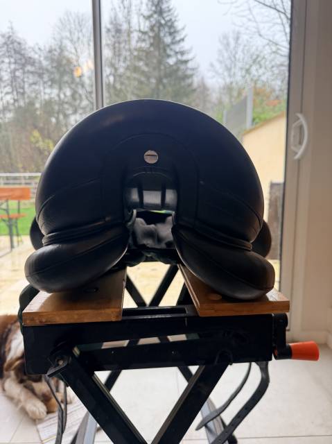Selle de dressage devoucoux Harmonie S 17,5