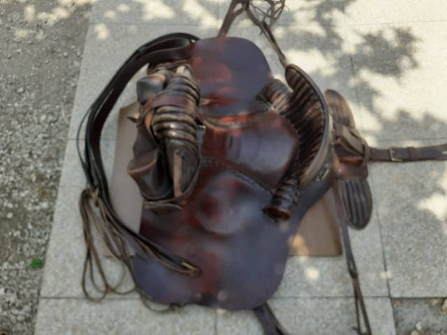 vends selle camarguaise