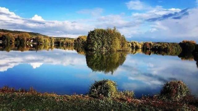 à louer : barn 6 boxes entre paris et rouen 