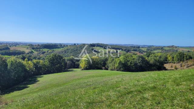 Corps de ferme 18 hectares d'un seul tenant idéal projet éleva