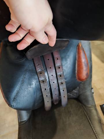 Selle cuir noire Forestier Mixte 17,5 pouces