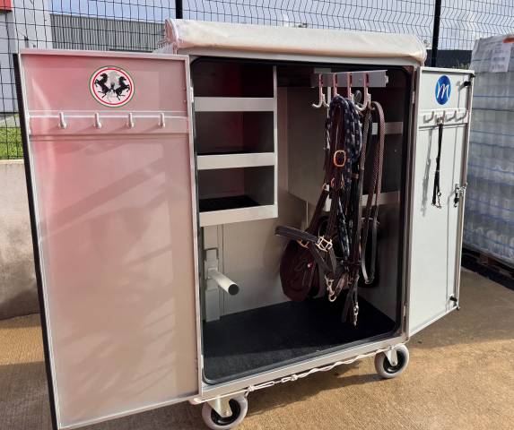 Malle d’équitation PAILLARD pour camion