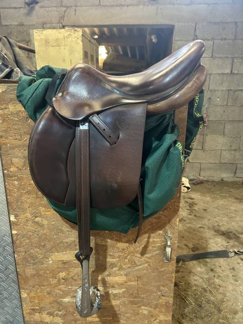 Selle Devoucoux 16,5