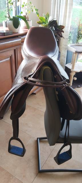 Vend Selle Eric Thomas Fontainebleu 17.5