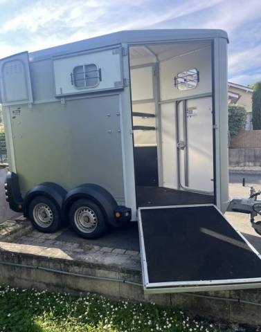 Location van 1,5 place 