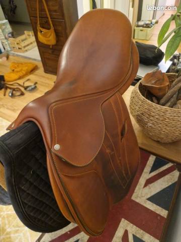 Selle butet 17 pouce semi plate