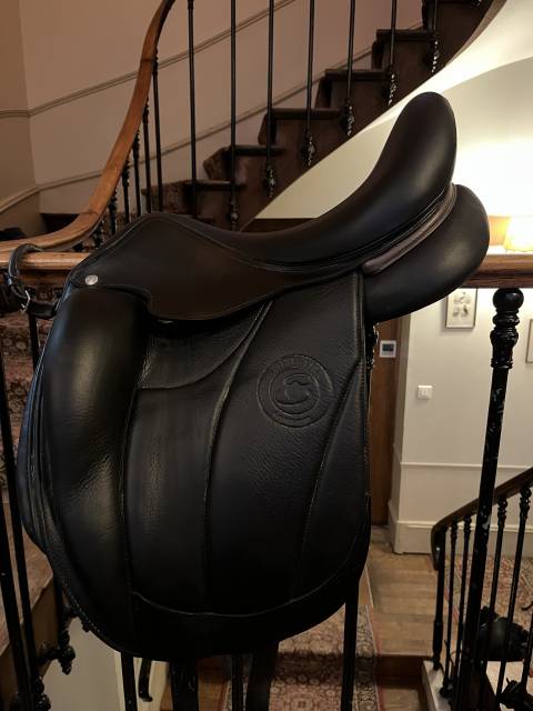 Selle dressage Forestier 17 pouces 