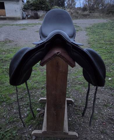 Selle dressage thorowgood T8