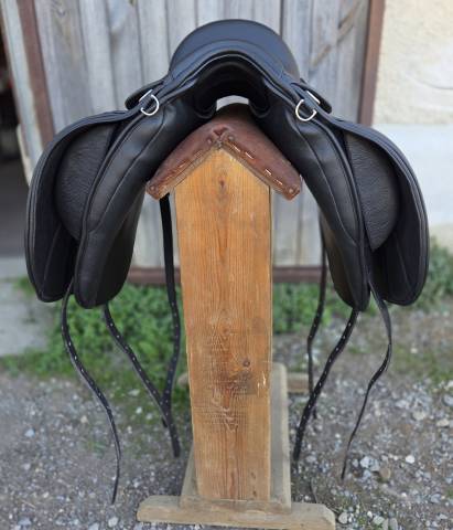 Selle dressage fairfax low wither 