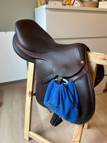 Selle Antarès classique excellent état 