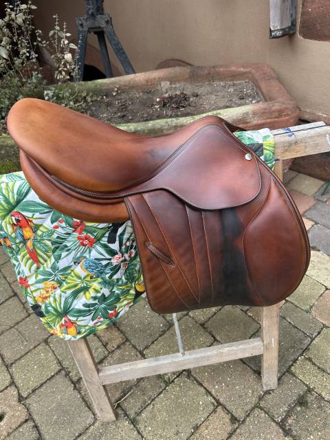 Selle butet 17" année 2019